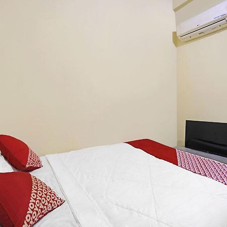 Spot On 91343 Kartika Guest House Syariahnearpantai Stres Jodoh  Εξωτερικό φωτογραφία